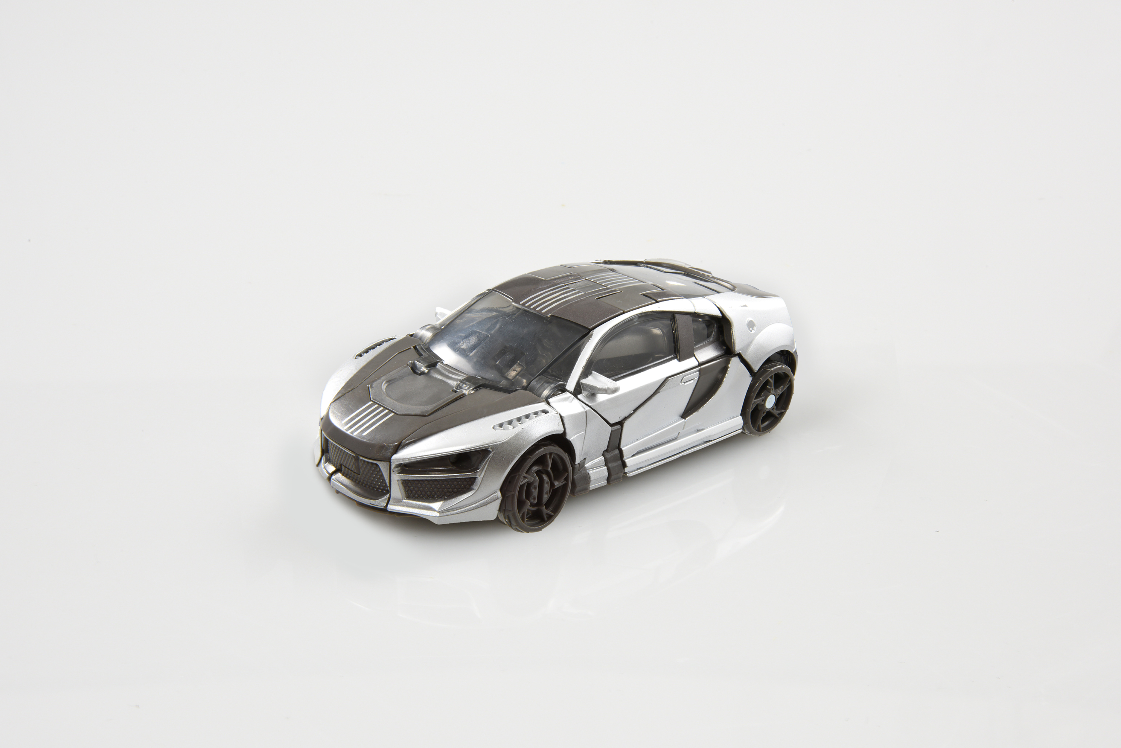 Takara Transformers Studio Series SS-91 Sideways Official In-Hand